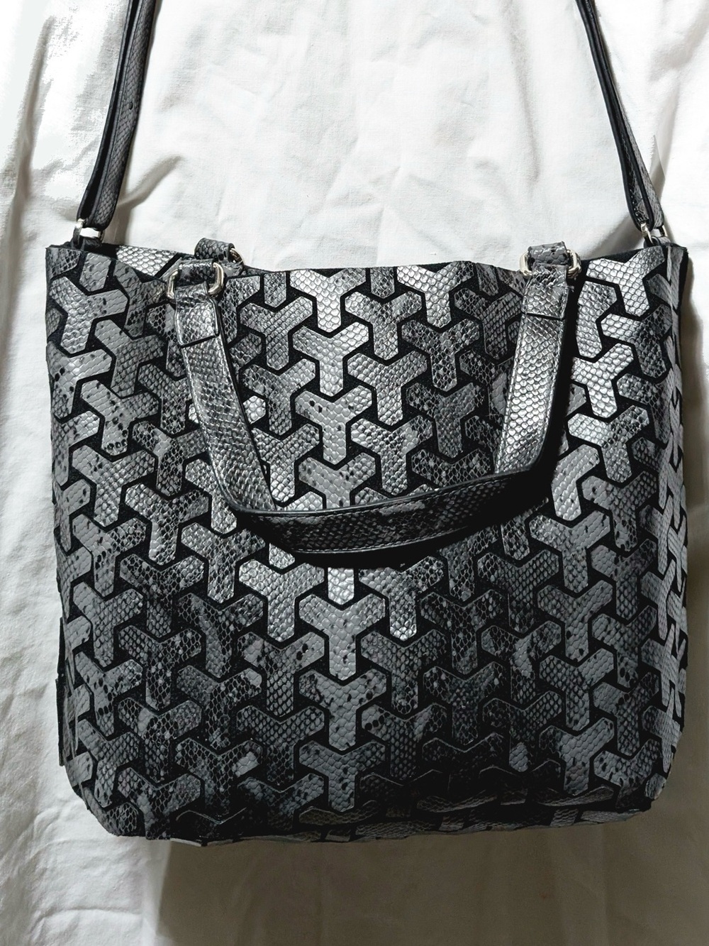 Gabriela Frattini Pleats black/grey snake print Shoulder Bag - glossy medium sz